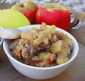 recette Compote de pommes, aux raisins secs, noix et miel - cuisine Tunisienne